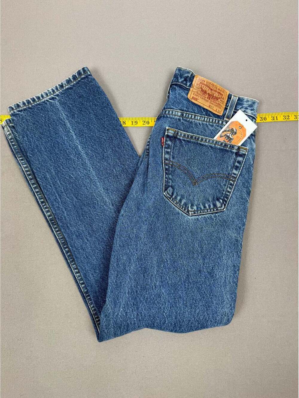 Vintage Levi’s 505 Regular Fit Blue Denim Jeans Made in Colombia